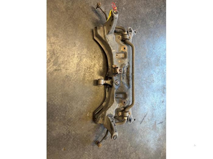 Gebruikte Subframe Peugeot 108 1.0 12V VVT-i Prijs € 135,00 Margeregeling aangeboden door De Vos Onderdelen