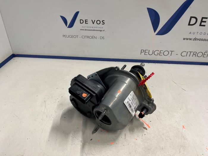 Gebruikte Rembooster Opel Astra L Sports Tourer (F4/FC/FN/FR) 1.6 Plug-in Hybrid Turbo 16V Prijs op aanvraag aangeboden door De Vos Onderdelen