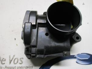 Gasklephuis van een Citroën DS3 (SA) 1.4 16V VTi 2010