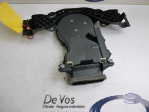 Gebruikte Diversen Peugeot 308 CC (4B) 2.0 HDi 16V Euro 5 FAP Prijs € 135,00 Margeregeling aangeboden door De Vos Onderdelen