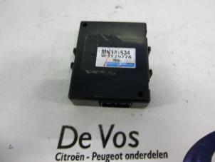 Gebruikte PDC Module Peugeot 4007 (VU/VV) 2.2 HDiF 16V Prijs € 90,00 Margeregeling aangeboden door De Vos Autodemontagebedrijf
