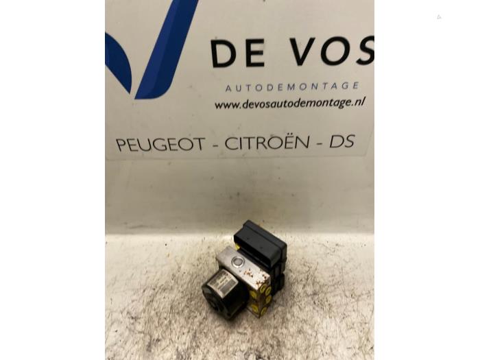 Gebruikte ABS Pomp Citroen C3 (SC) 1.4 HDi Prijs € 135,00 Margeregeling aangeboden door De Vos Onderdelen
