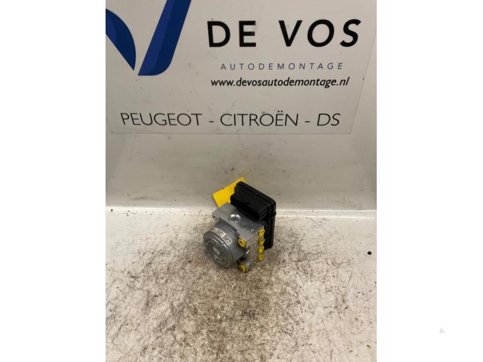 Gebruikte ABS Pomp Peugeot 208 I (CA/CC/CK/CL) 1.2 Vti 12V PureTech 82 Prijs € 160,00 Margeregeling aangeboden door De Vos Onderdelen