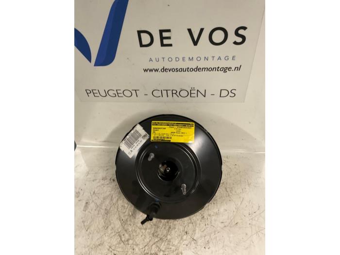 Gebruikte Rembooster Peugeot 208 I (CA/CC/CK/CL) 1.6 16V THP 155 Prijs € 80,00 Margeregeling aangeboden door De Vos Onderdelen