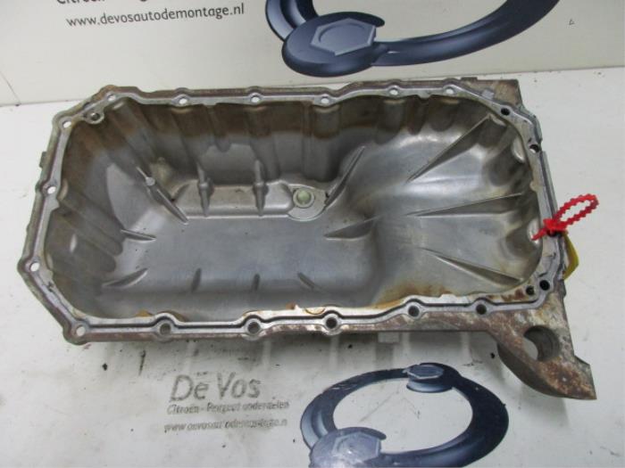 Gebruikte Carterpan Peugeot 206 CC (2D) 1.6 16V Prijs € 80,00 Margeregeling aangeboden door De Vos Onderdelen