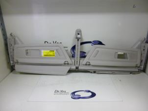 Gebruikte Zonneklep Citroen C4 Picasso (UD/UE/UF) 2.0 HDiF 16V 135 Prijs € 115,00 Margeregeling aangeboden door De Vos Onderdelen