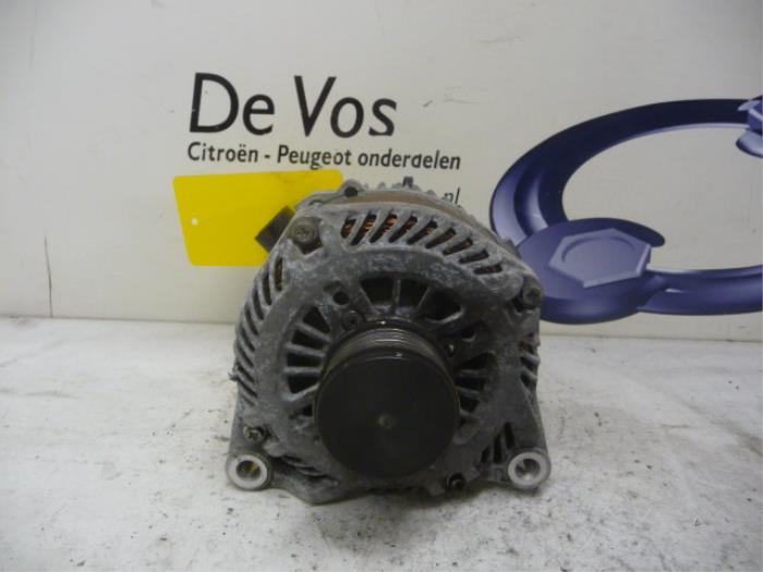 Gebruikte Dynamo Citroen C4 Picasso (UD/UE/UF) 2.0 HDiF 16V 135 Prijs € 70,00 Margeregeling aangeboden door De Vos Onderdelen