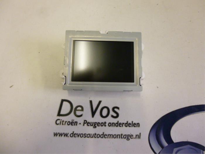 Gebruikte Display Interieur Peugeot 208 I (CA/CC/CK/CL) 1.4 16V Prijs € 70,00 Margeregeling aangeboden door De Vos Onderdelen