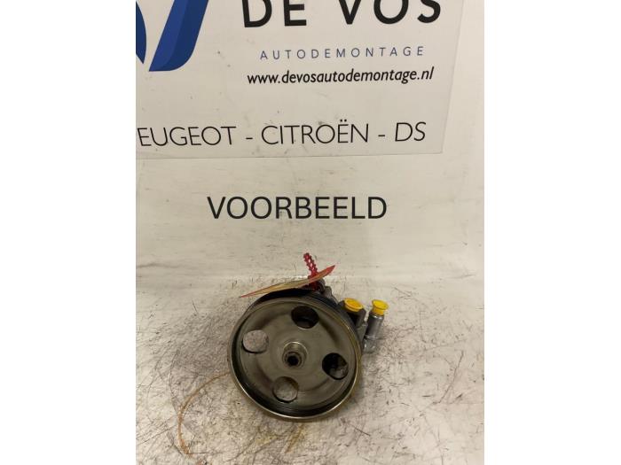 Gebruikte Servopomp Peugeot 607 (9D/U) 2.2 HDi 16V FAP Prijs € 70,00 Margeregeling aangeboden door De Vos Onderdelen