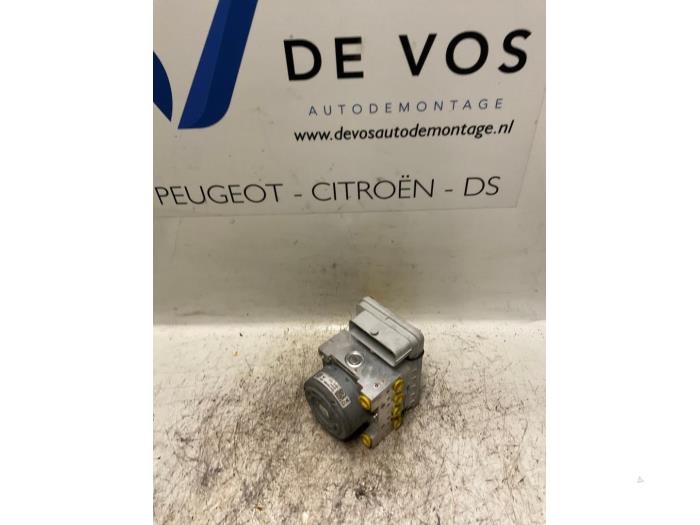 Gebruikte ABS Pomp Peugeot 208 I (CA/CC/CK/CL) 1.6 Vti 16V Prijs € 160,00 Margeregeling aangeboden door De Vos Onderdelen