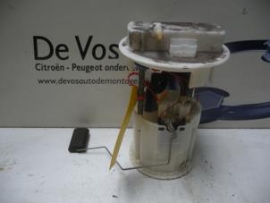Gebruikte Brandstofpomp Elektrisch Peugeot 1007 (KM) 1.4 Prijs € 55,00 Margeregeling aangeboden door De Vos Autodemontagebedrijf