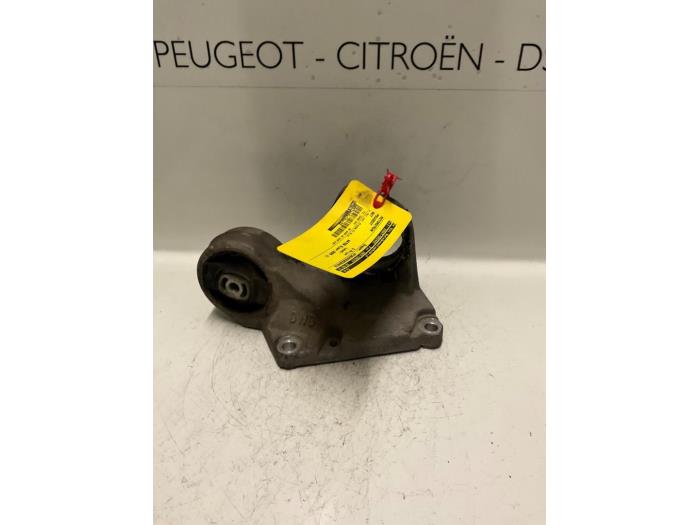 Gebruikte Motorsteun Peugeot 607 (9D/U) 2.2 HDi 16V FAP Prijs € 45,00 Margeregeling aangeboden door De Vos Onderdelen