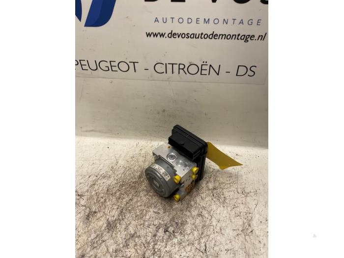 Gebruikte ABS Pomp Citroen DS3 Prijs € 250,00 Margeregeling aangeboden door De Vos Onderdelen