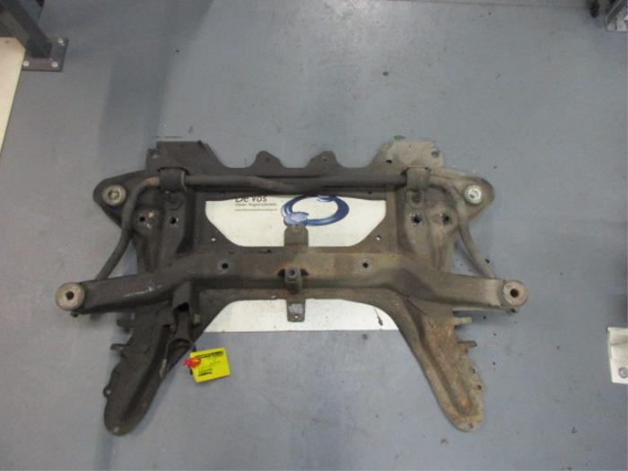 Gebruikte Subframe Peugeot 406 Break (8E/F) 1.8 16V Prijs € 55,00 Margeregeling aangeboden door De Vos Onderdelen