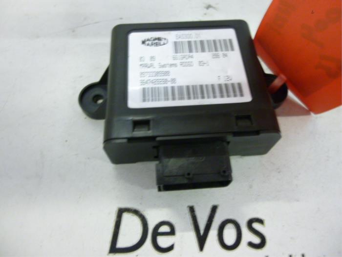 Gebruikte Computer roetfilter Peugeot 407 (6D) 2.0 HDiF 16V Prijs € 45,00 Margeregeling aangeboden door De Vos Onderdelen