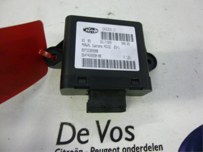 Gebruikte Computer roetfilter Peugeot 407 (6D) 1.6 HDi 16V Prijs € 45,00 Margeregeling aangeboden door De Vos Onderdelen