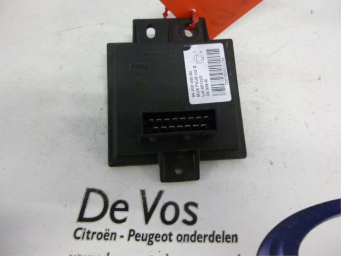 Gebruikte Computer Verlichting Peugeot 607 (9D/U) 2.2 HDi 16V FAP Prijs € 55,00 Margeregeling aangeboden door De Vos Onderdelen