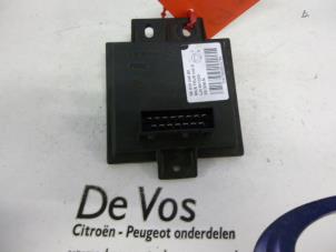 Gebruikte Verlichtings Module Peugeot 607 (9D/U) 2.2 HDi 16V FAP Prijs € 55,00 Margeregeling aangeboden door De Vos Autodemontagebedrijf