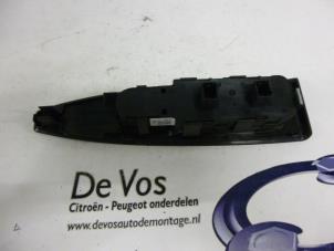 Gebruikte Schakelblok ruiten Citroen C6 (TD) 2.2 HdiF 16V Prijs € 70,00 Margeregeling aangeboden door De Vos Autodemontagebedrijf