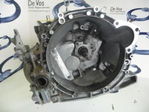 Gebruikte Versnellingsbak Citroen C6 (TD) 2.2 HdiF 16V Prijs € 650,00 Margeregeling aangeboden door De Vos Autodemontagebedrijf
