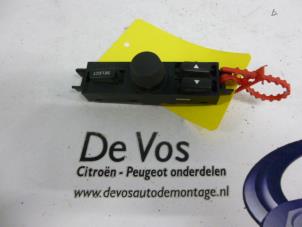 Gebruikte Navigatie bedienings paneel Citroen C6 (TD) 2.2 HdiF 16V Prijs € 30,00 Margeregeling aangeboden door De Vos Autodemontagebedrijf