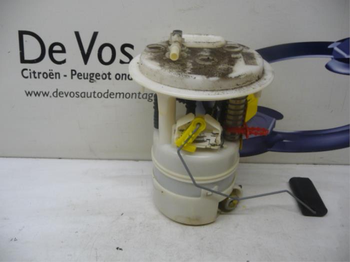 Gebruikte Tank element Pomp Peugeot 407 Prijs € 70,00 Margeregeling aangeboden door De Vos Onderdelen