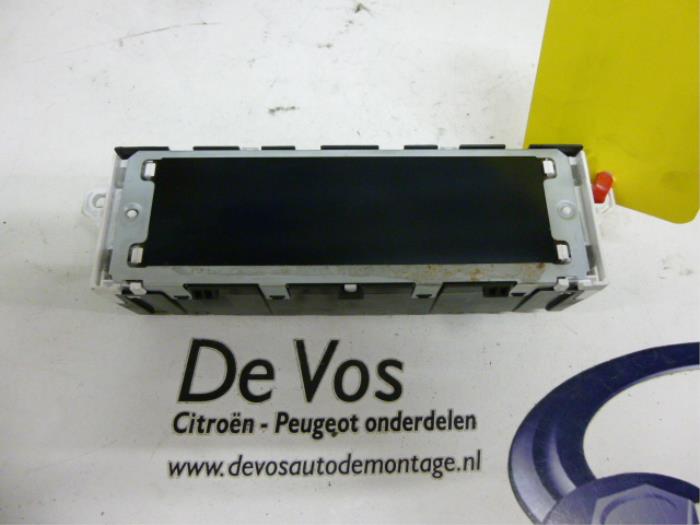 Gebruikte Display Interieur Peugeot RCZ (4J) 1.6 16V THP Prijs € 80,00 Margeregeling aangeboden door De Vos Onderdelen