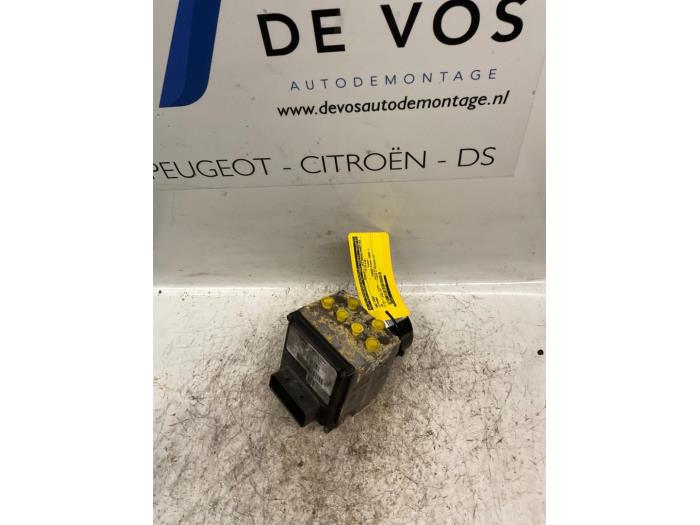 Gebruikte ABS Pomp Citroen C6 (TD) 2.7 HDiF V6 24V Prijs € 135,00 Margeregeling aangeboden door De Vos Onderdelen