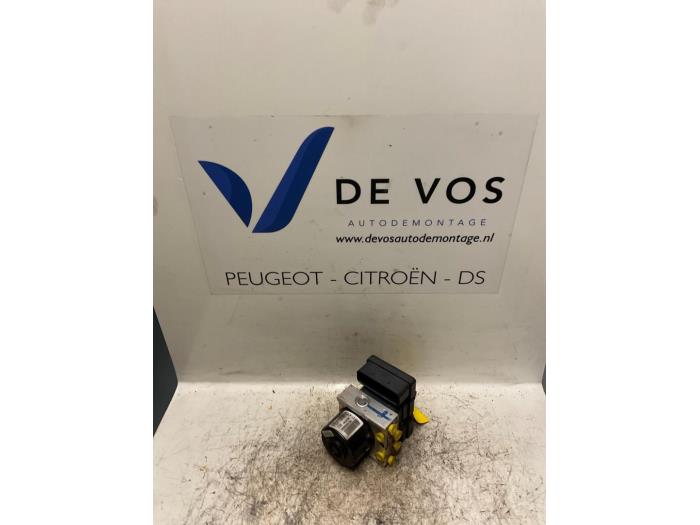 Gebruikte ABS Pomp Peugeot 207/207+ (WA/WC/WM) 1.4 16V Vti Prijs € 160,00 Margeregeling aangeboden door De Vos Onderdelen