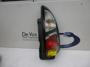 Gebruikte Achterlicht rechts Citroen C3 Picasso (SH) 1.4 16V VTI 95 Prijs € 35,00 Margeregeling aangeboden door De Vos Autodemontagebedrijf
