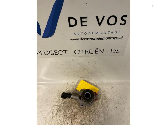 Gebruikte Druklager Citroen C6 (TD) 2.2 HdiF 16V Prijs € 60,00 Margeregeling aangeboden door De Vos Onderdelen