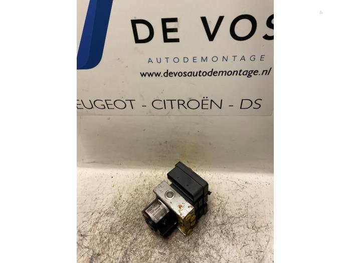 Gebruikte ABS Pomp Citroen C3 (SC) 1.1 Prijs € 135,00 Margeregeling aangeboden door De Vos Onderdelen