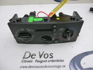 Gebruikte Chaufage Bedieningspaneel Peugeot 207 CC (WB) 1.6 16V Prijs € 45,00 Margeregeling aangeboden door De Vos Onderdelen