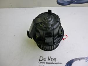 Gebruikte Chaufage Ventilatiemotor Citroen C3 (SC) 1.4 16V VTi Prijs € 55,00 Margeregeling aangeboden door De Vos Autodemontagebedrijf