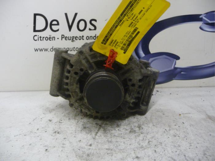 Gebruikte Dynamo Citroen Jumper (U9) 2.2 HDi 120 Euro 4 Prijs € 100,00 Margeregeling aangeboden door De Vos Onderdelen