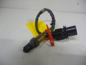 Gebruikte Lambda Sonde Peugeot 207/207+ (WA/WC/WM) 1.6 HDi Prijs € 45,00 Margeregeling aangeboden door De Vos Onderdelen