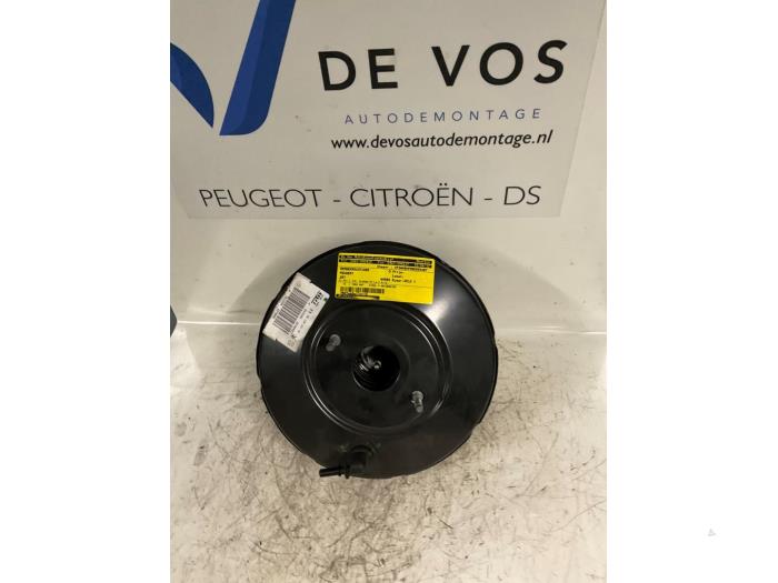 Gebruikte Rembekrachtiger Peugeot 207/207+ (WA/WC/WM) 1.6 HDi Prijs € 70,00 Margeregeling aangeboden door De Vos Onderdelen
