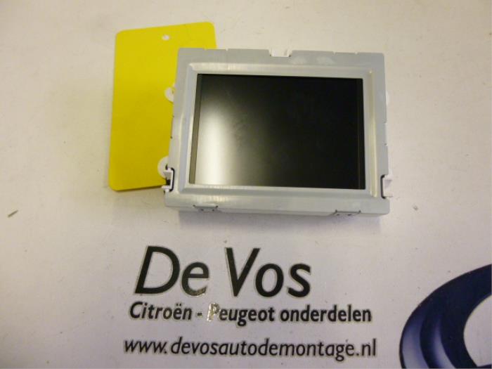 Gebruikte Display Interieur Peugeot 208 I (CA/CC/CK/CL) 1.2 Vti 12V PureTech 82 Prijs € 70,00 Margeregeling aangeboden door De Vos Onderdelen
