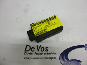 Gebruikte Computer Diversen Peugeot 1007 (KM) 1.6 GTI,Gentry 16V Prijs € 35,00 Margeregeling aangeboden door De Vos Onderdelen