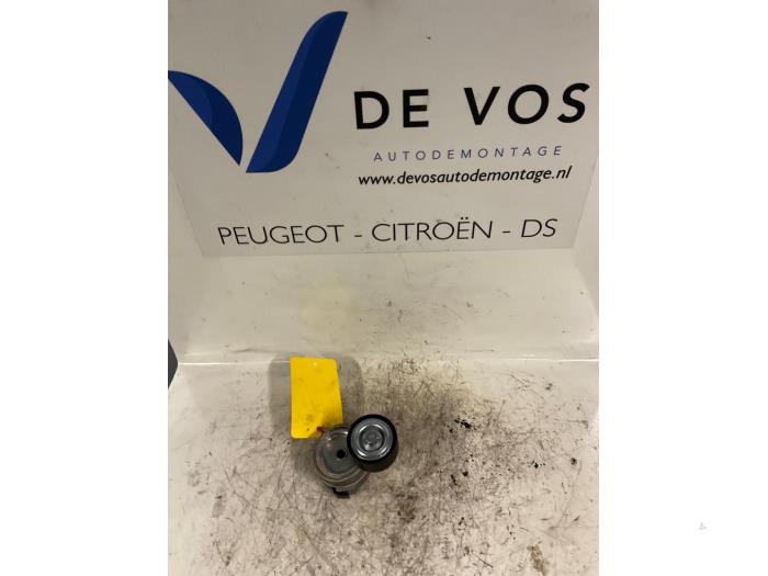 Gebruikte Spanrol Multiriem Peugeot 2008 (CU) 1.2 Vti 12V PureTech 82 Prijs € 25,00 Margeregeling aangeboden door De Vos Onderdelen