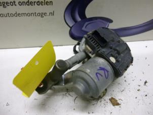 Gebruikte Ruitenwissermotor voor Citroen C6 (TD) 2.7 HDiF V6 24V Prijs € 70,00 Margeregeling aangeboden door De Vos Autodemontagebedrijf