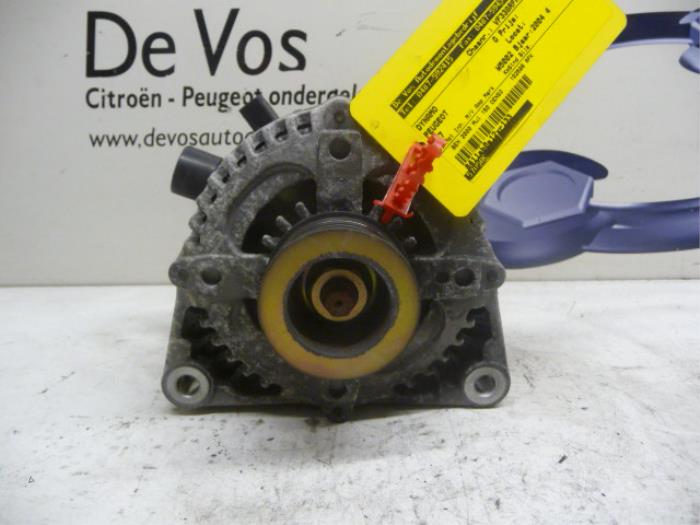 Gebruikte Dynamo Peugeot 307 CC (3B) 2.0 16V Prijs € 70,00 Margeregeling aangeboden door De Vos Onderdelen