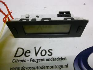 Gebruikte Display Interieur Citroen C8 (EA/EB) 2.0 HDi 16V Prijs € 70,00 Margeregeling aangeboden door De Vos Onderdelen