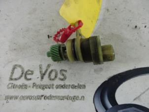 Gebruikte Snelheid Sensor Citroen C8 (EA/EB) 2.0 HDi 16V Prijs € 25,00 Margeregeling aangeboden door De Vos Onderdelen