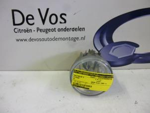 Gebruikte Verstraler rechts Citroen C3 (FC/FL/FT) 1.1 Prijs € 25,00 Margeregeling aangeboden door De Vos Autodemontagebedrijf
