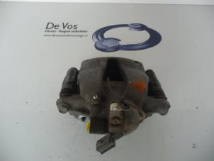 Gebruikte Remklauw (Tang) links-voor Citroen Nemo (AA) 1.4 HDi 70 Prijs € 70,00 Margeregeling aangeboden door De Vos Onderdelen