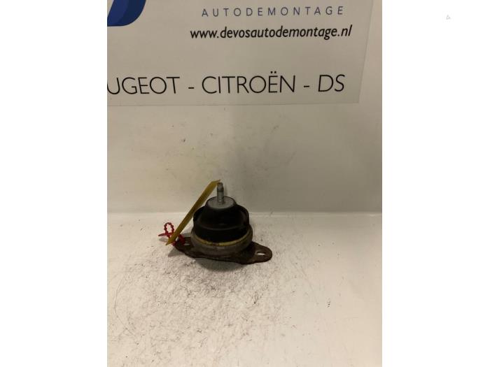 Gebruikte Motorrubber Peugeot 807 2.0 16V Prijs € 25,00 Margeregeling aangeboden door De Vos Onderdelen