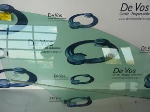 Gebruikte Deurruit 2Deurs rechts Citroen C4 Coupé (LA) 2.0 16V Prijs € 35,00 Margeregeling aangeboden door De Vos Autodemontagebedrijf