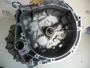 Gebruikte Versnellingsbak Peugeot 3008 I (0U/HU) 1.6 HDiF 16V Prijs € 750,00 Margeregeling aangeboden door De Vos Onderdelen