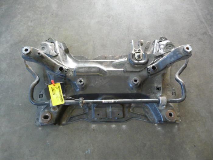Gebruikte Subframe Peugeot 508 SW (8E/8U) 1.6 THP 16V Prijs € 200,00 Margeregeling aangeboden door De Vos Onderdelen